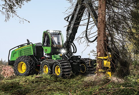 John Deere 1470G harvester