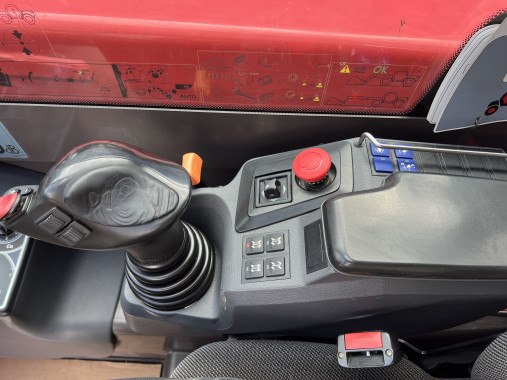MLT 840-145 PS (2018.  4862 m/st)