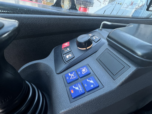 MLT 737-115 D (2019., 4890 m/st)