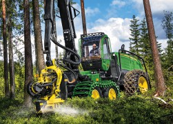 John Deere 1270G harvester