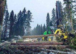 John Deere 1470G harvesters