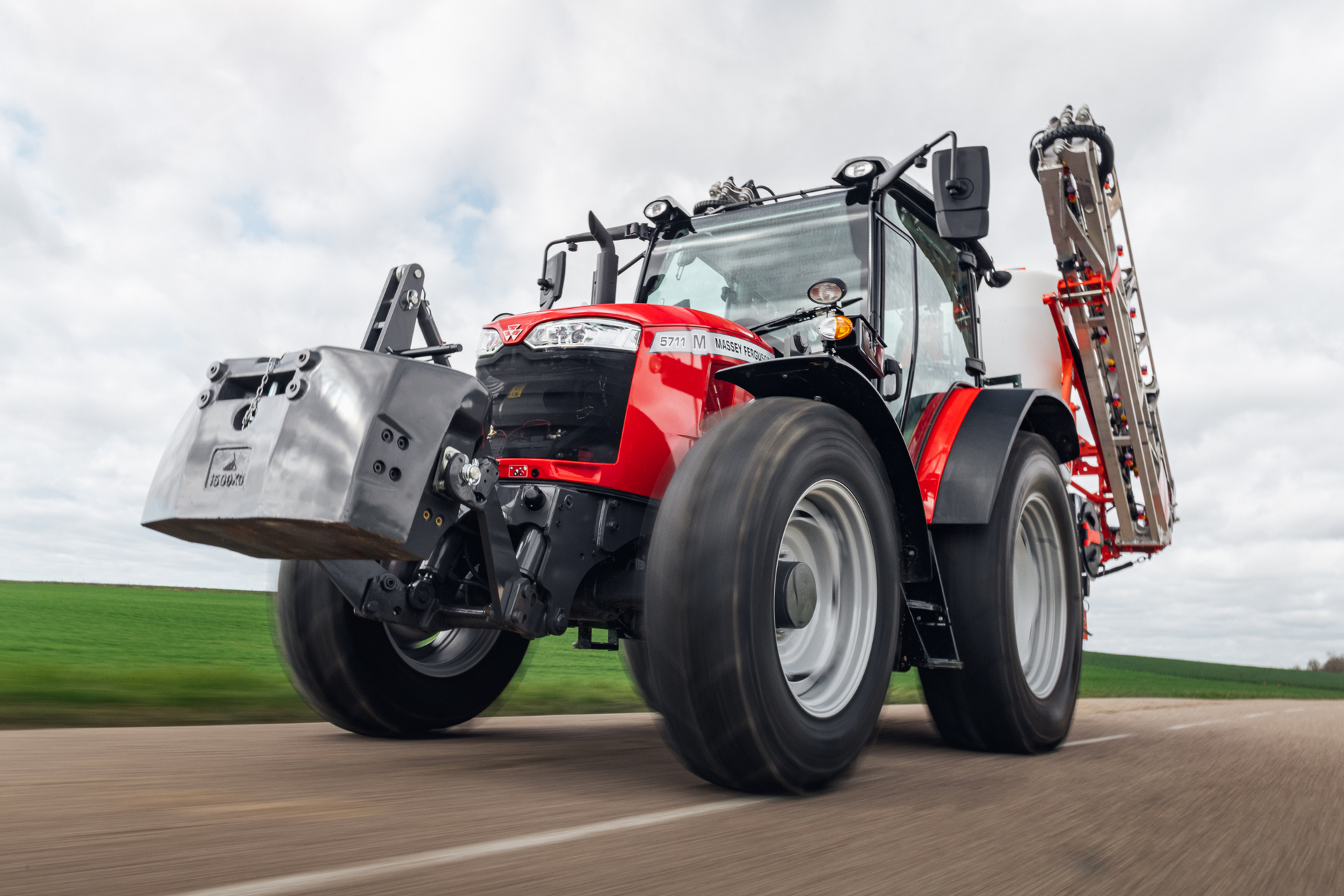MF 5700 M