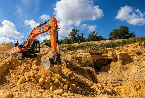 Crawler excavators