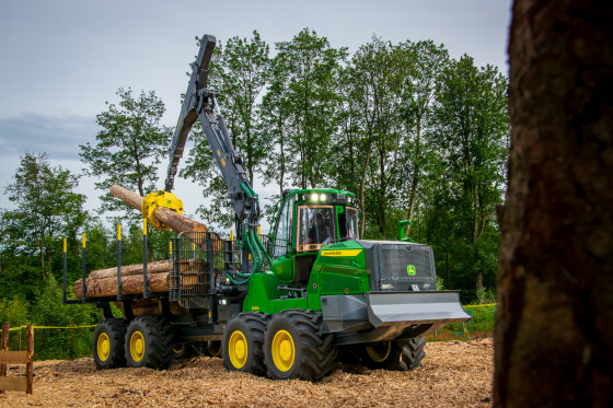 John Deere 2010H forvarders
